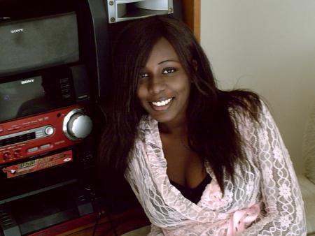 Adis!!Ma petite soeur!!Pas dillusion l &eacute; dja fianc&eacute;!!Lach t comms!!