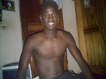 Libs!!!Bo goss non!!!Lach&eacute; d coms pr le + cool gran de NYC !!!